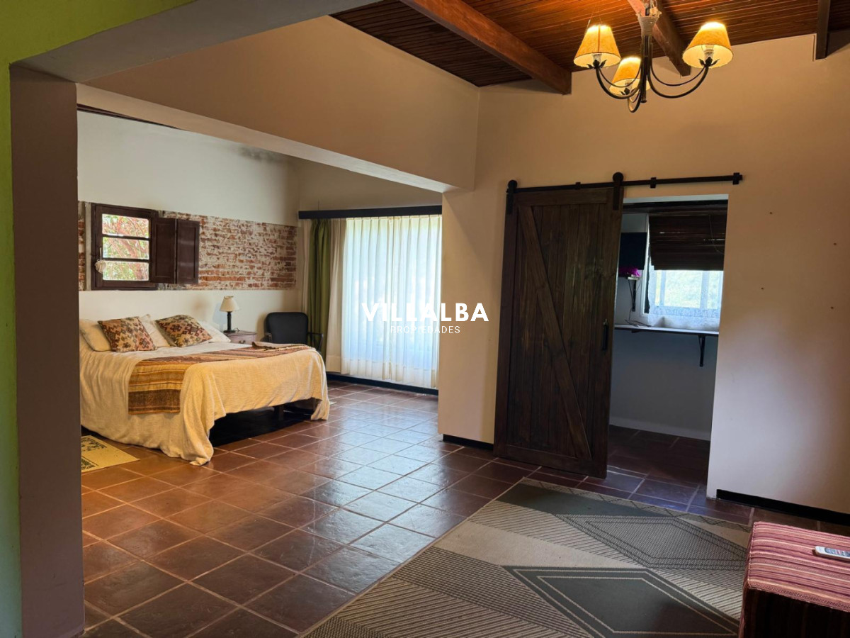 Chacra ID.4071 - LUGAR DE ENSUEÑO !!!!  VENDO CHACRA DE 14 HAS QUE YA NO SE ENCUENTRAN EN LA ZONA . CANCHA DE POLO , PICADERO Y CABALLERIZAS 