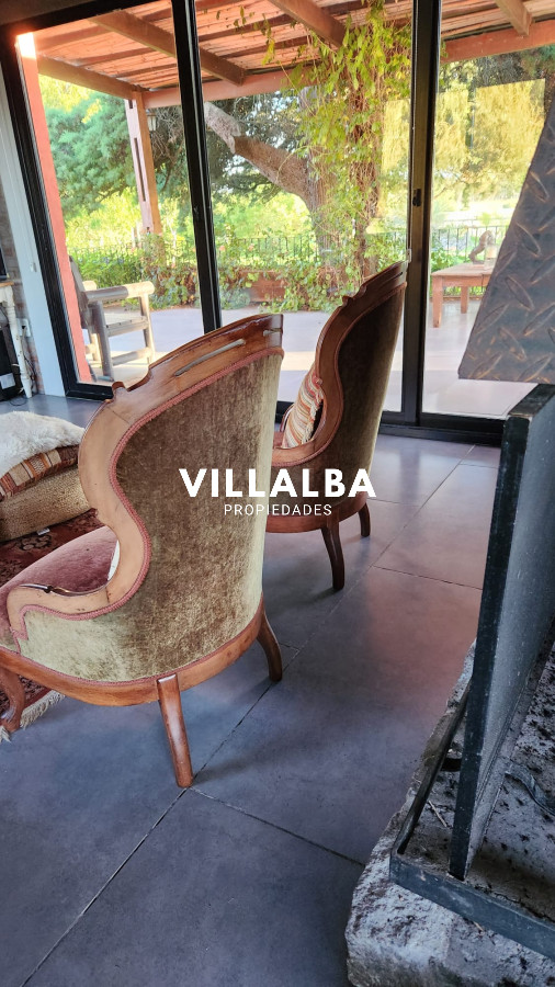 Chacra ID.4071 - LUGAR DE ENSUEÑO !!!!  VENDO CHACRA DE 14 HAS QUE YA NO SE ENCUENTRAN EN LA ZONA . CANCHA DE POLO , PICADERO Y CABALLERIZAS 