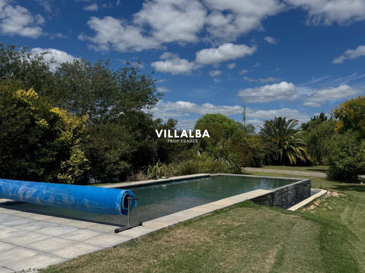 Chacra ID.4071 - LUGAR DE ENSUEÑO !!!!  VENDO CHACRA DE 14 HAS QUE YA NO SE ENCUENTRAN EN LA ZONA . CANCHA DE POLO , PICADERO Y CABALLERIZAS 