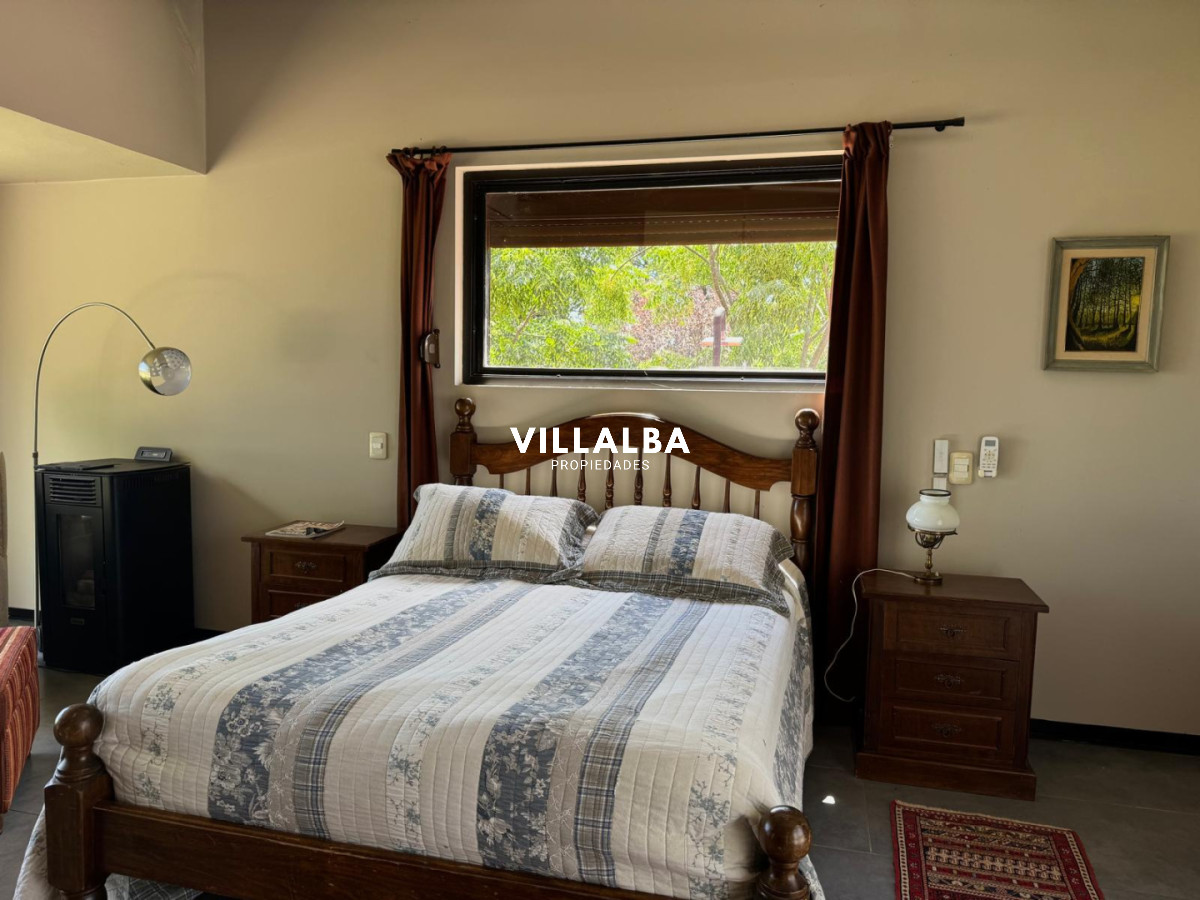 Chacra ID.4071 - LUGAR DE ENSUEÑO !!!!  VENDO CHACRA DE 14 HAS QUE YA NO SE ENCUENTRAN EN LA ZONA . CANCHA DE POLO , PICADERO Y CABALLERIZAS 