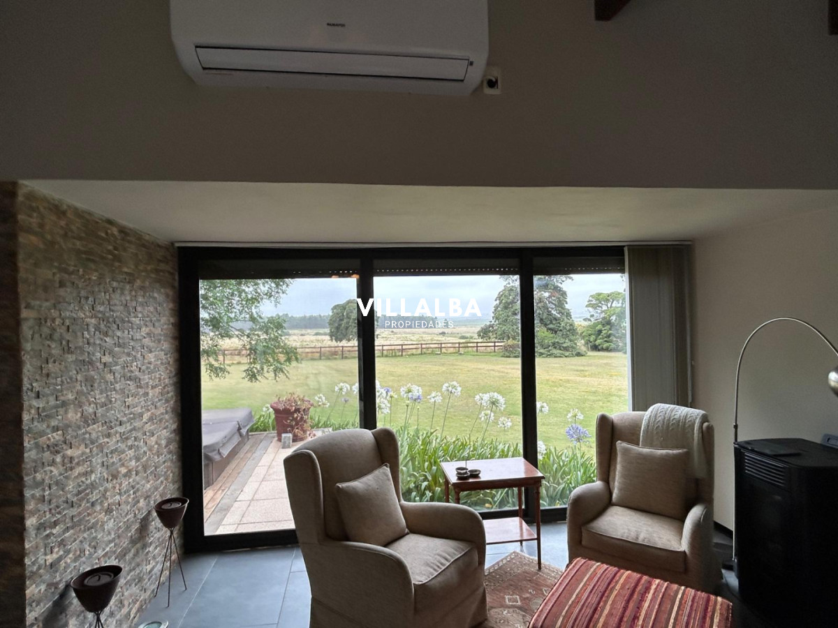 Chacra ID.4071 - LUGAR DE ENSUEÑO !!!!  VENDO CHACRA DE 14 HAS QUE YA NO SE ENCUENTRAN EN LA ZONA . CANCHA DE POLO , PICADERO Y CABALLERIZAS 