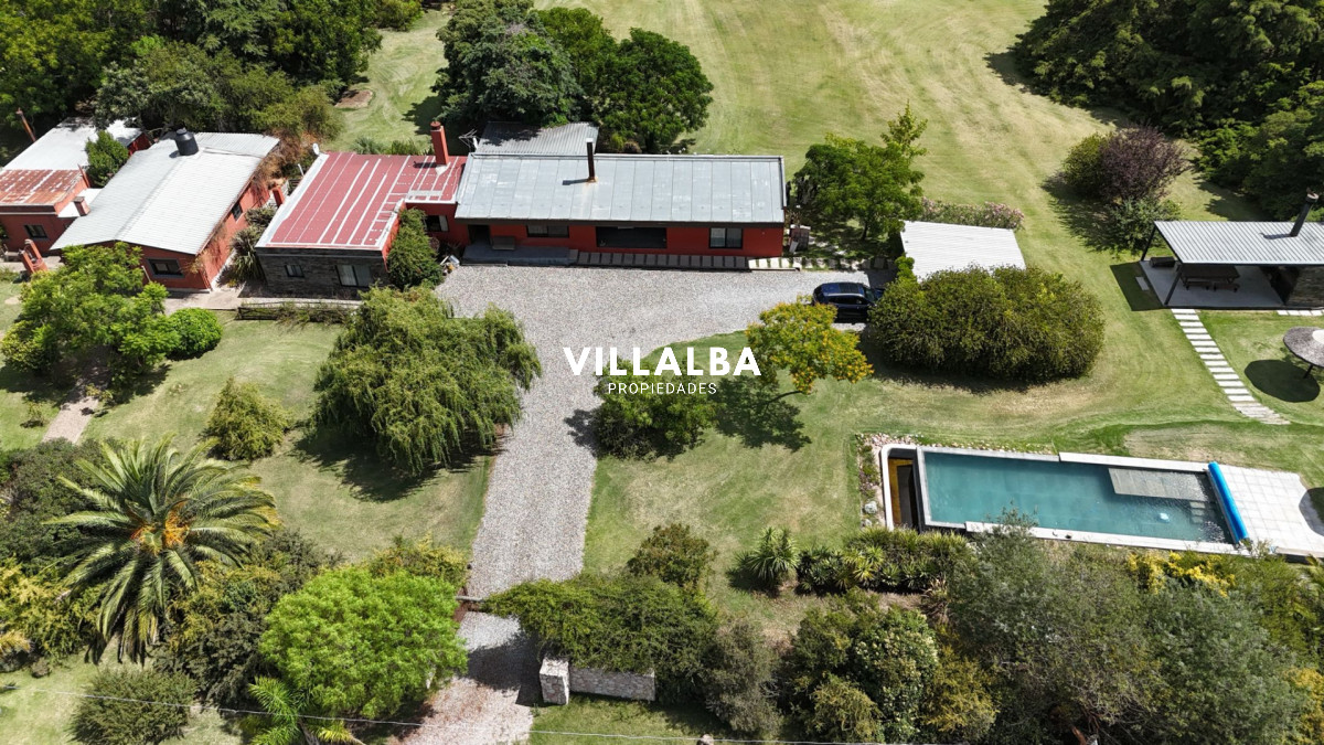 Chacra ID.4071 - LUGAR DE ENSUEÑO !!!!  VENDO CHACRA DE 14 HAS QUE YA NO SE ENCUENTRAN EN LA ZONA . CANCHA DE POLO , PICADERO Y CABALLERIZAS 