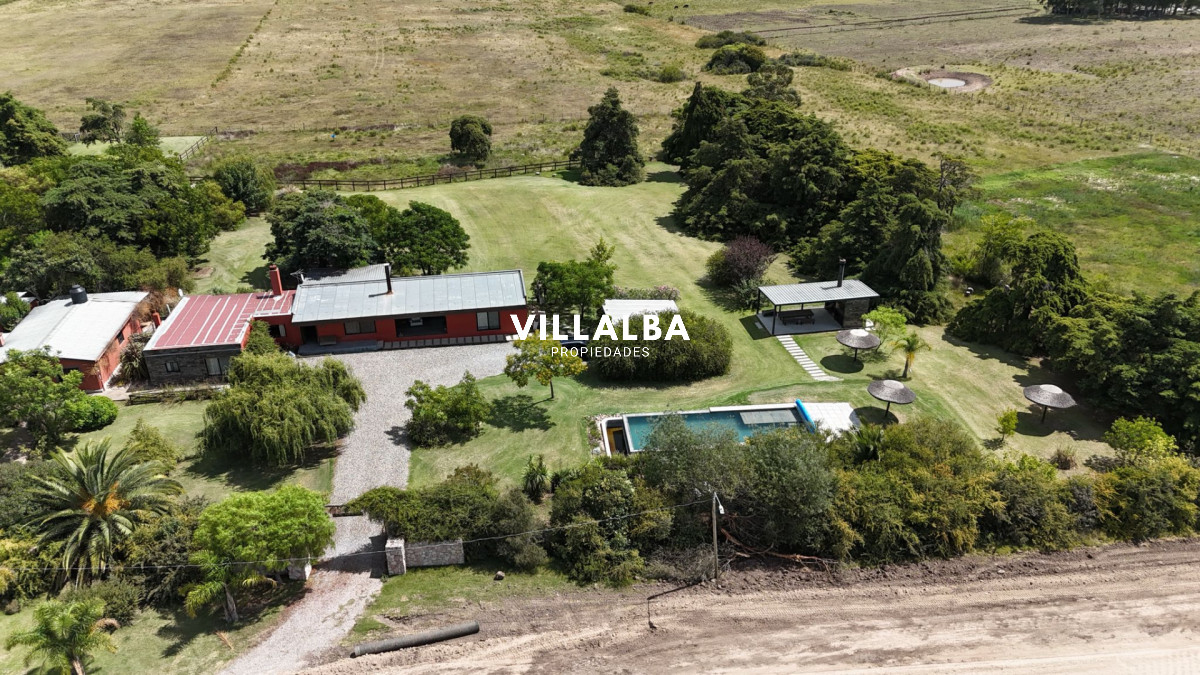 Chacra ID.4071 - LUGAR DE ENSUEÑO !!!!  VENDO CHACRA DE 14 HAS QUE YA NO SE ENCUENTRAN EN LA ZONA . CANCHA DE POLO , PICADERO Y CABALLERIZAS 