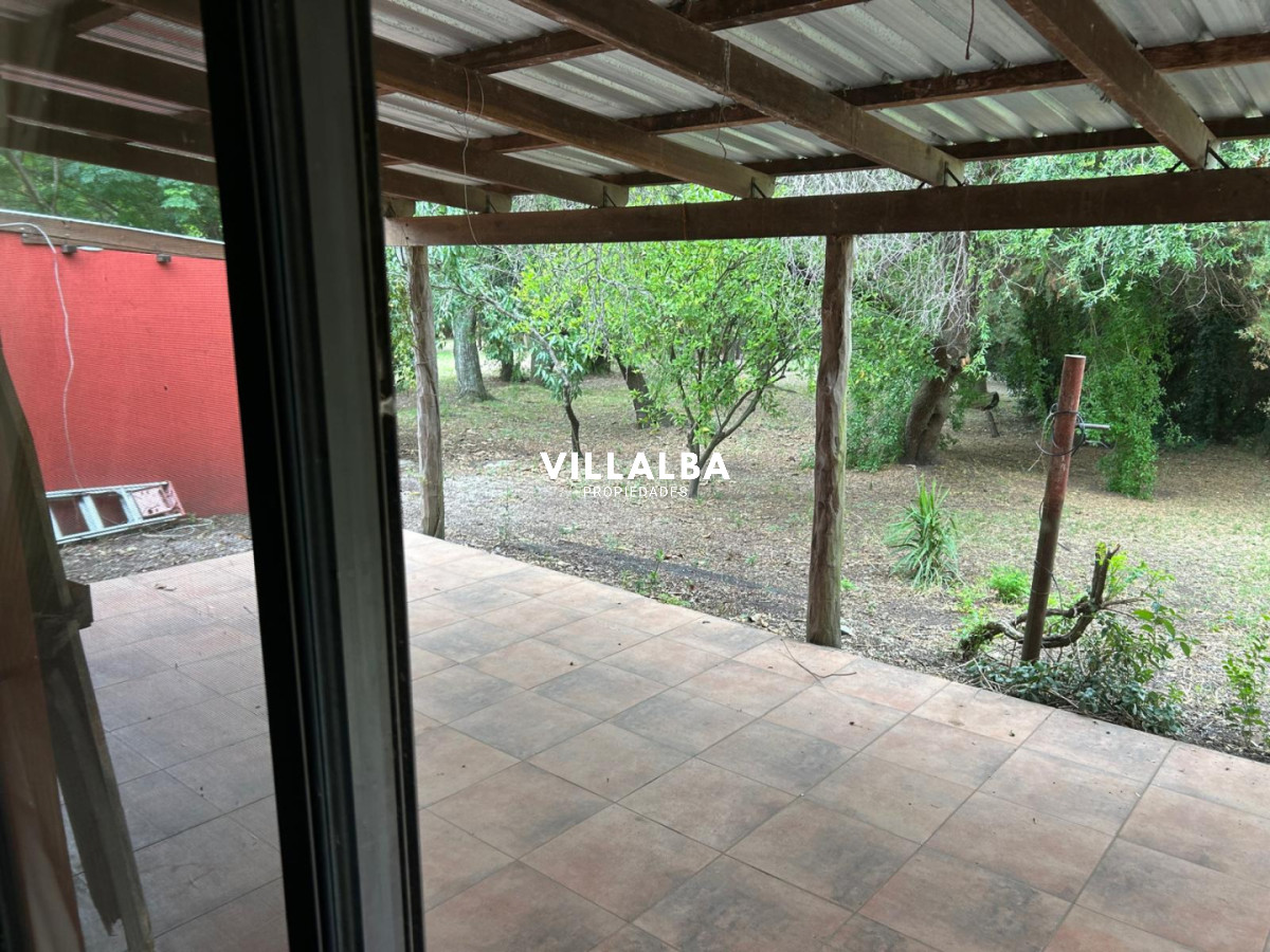 Chacra ID.4071 - LUGAR DE ENSUEÑO !!!!  VENDO CHACRA DE 14 HAS QUE YA NO SE ENCUENTRAN EN LA ZONA . CANCHA DE POLO , PICADERO Y CABALLERIZAS 