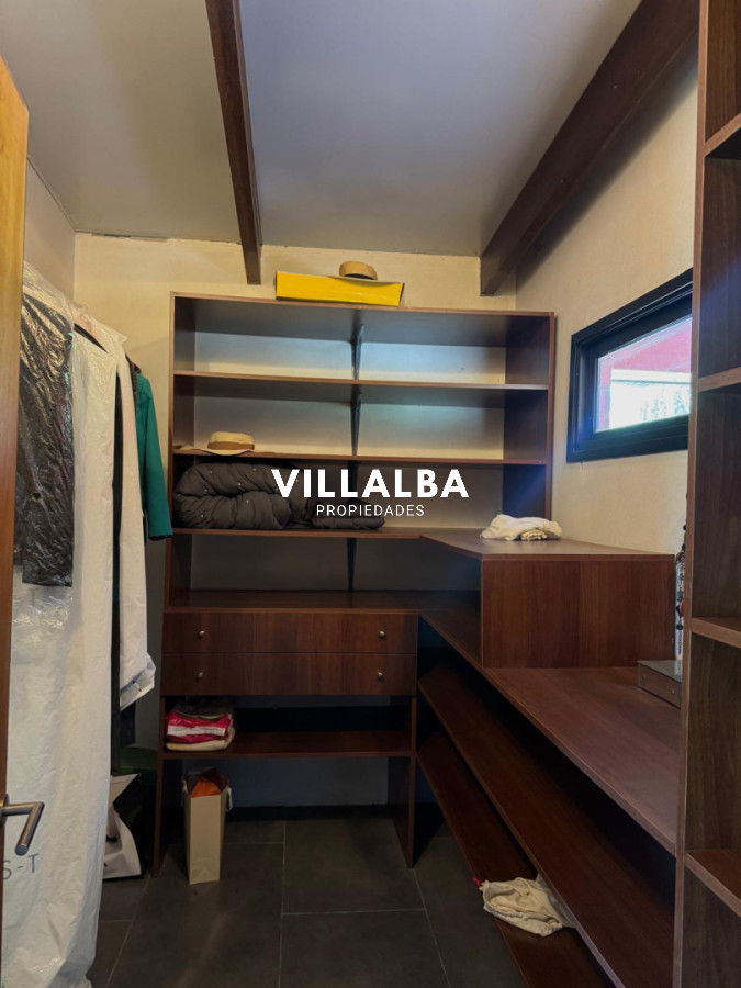 Chacra ID.4071 - LUGAR DE ENSUEÑO !!!!  VENDO CHACRA DE 14 HAS QUE YA NO SE ENCUENTRAN EN LA ZONA . CANCHA DE POLO , PICADERO Y CABALLERIZAS 