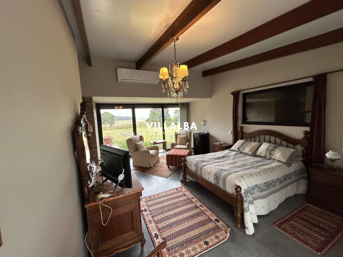 Chacra ID.4071 - LUGAR DE ENSUEÑO !!!!  VENDO CHACRA DE 14 HAS QUE YA NO SE ENCUENTRAN EN LA ZONA . CANCHA DE POLO , PICADERO Y CABALLERIZAS 