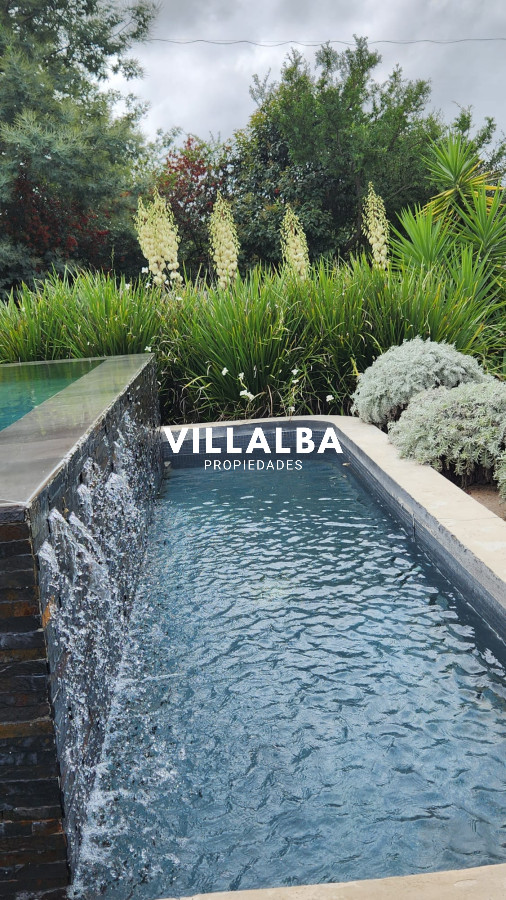 Chacra ID.4071 - LUGAR DE ENSUEÑO !!!!  VENDO CHACRA DE 14 HAS QUE YA NO SE ENCUENTRAN EN LA ZONA . CANCHA DE POLO , PICADERO Y CABALLERIZAS 