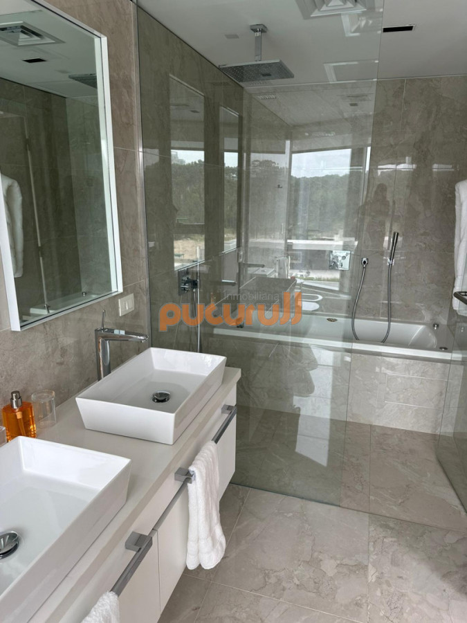 Apartamento ID.2487 - APARTAMENTO TORRE TRUMP 2 DORM. Y 3 BAÑOS 