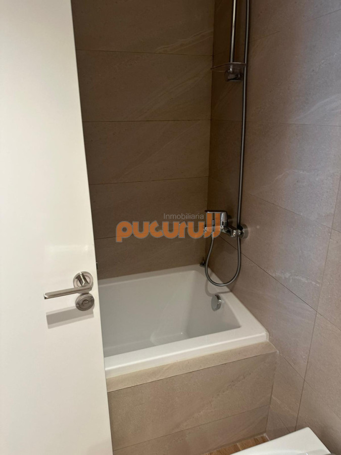 Apartamento ID.2487 - APARTAMENTO TORRE TRUMP 2 DORM. Y 3 BAÑOS 