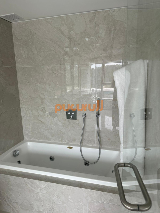 Apartamento ID.2487 - APARTAMENTO TORRE TRUMP 2 DORM. Y 3 BAÑOS 