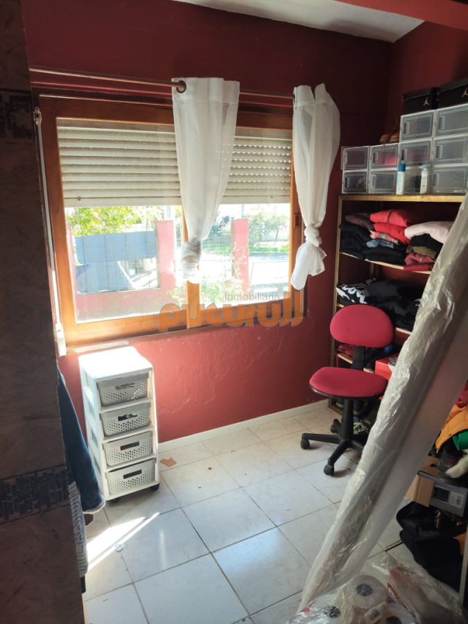 Casa ID.2857 - OPORTUNIDAD EN BARRIO LAS COOPERATIVAS CASA 3 DORM+2 BAÑOS CON COCHERA Y BARBACOA 