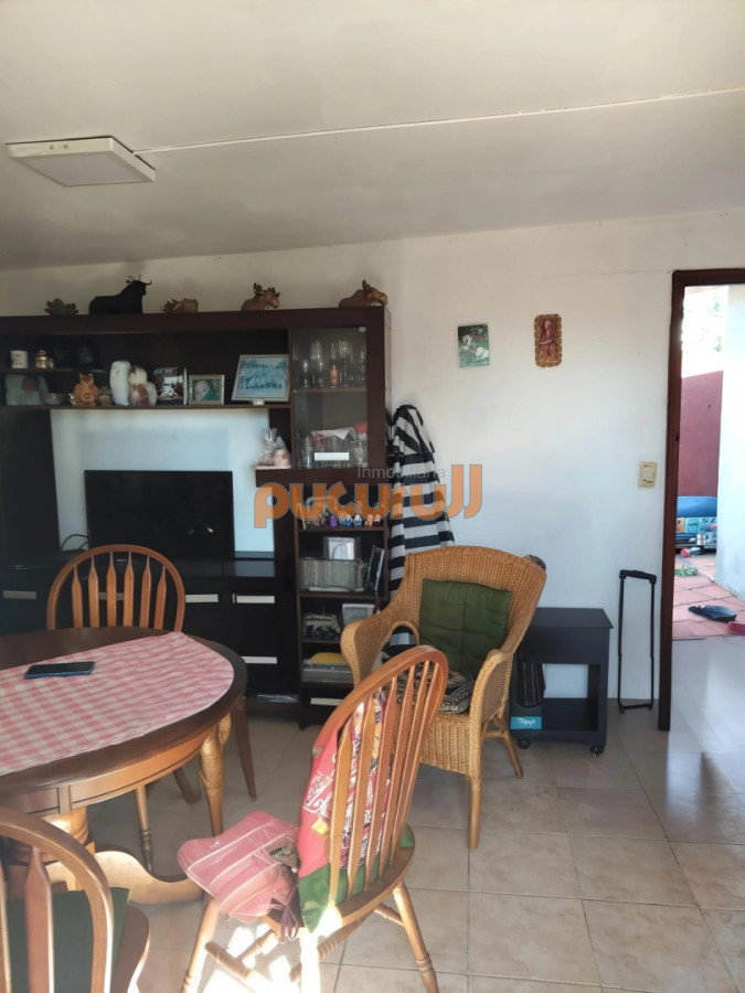 Casa ID.2857 - OPORTUNIDAD EN BARRIO LAS COOPERATIVAS CASA 3 DORM+2 BAÑOS CON COCHERA Y BARBACOA 