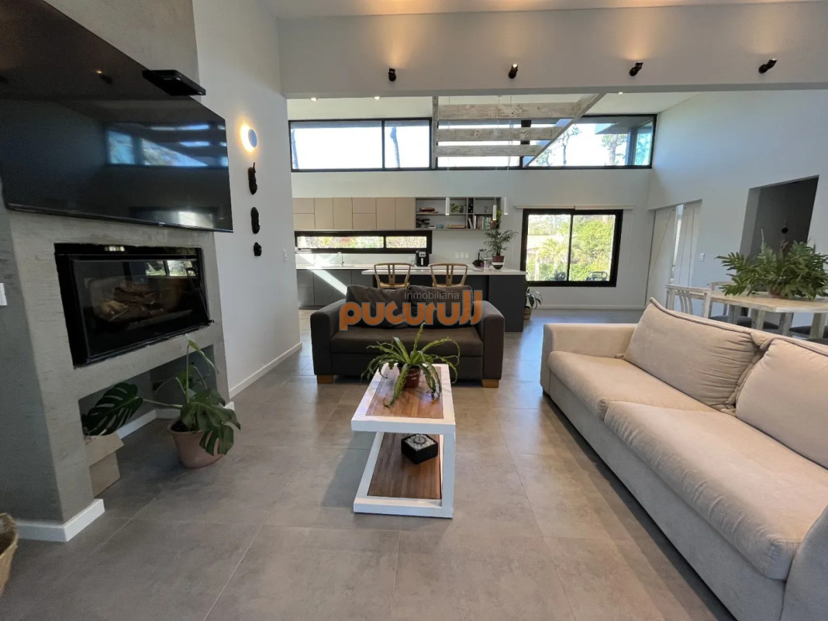 Casa ID.2670 - Casa Moderna Nueva Construcción