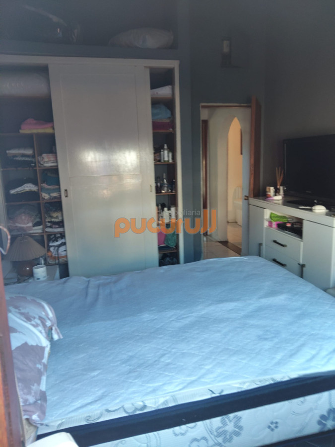 Casa ID.2857 - OPORTUNIDAD EN BARRIO LAS COOPERATIVAS CASA 3 DORM+2 BAÑOS CON COCHERA Y BARBACOA 