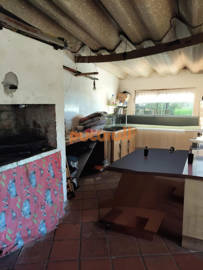 Casa ID.2857 - OPORTUNIDAD EN BARRIO LAS COOPERATIVAS CASA 3 DORM+2 BAÑOS CON COCHERA Y BARBACOA 