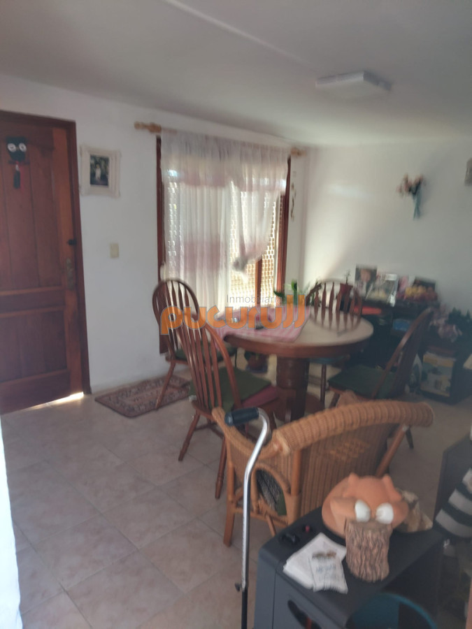 Casa ID.2857 - OPORTUNIDAD EN BARRIO LAS COOPERATIVAS CASA 3 DORM+2 BAÑOS CON COCHERA Y BARBACOA 