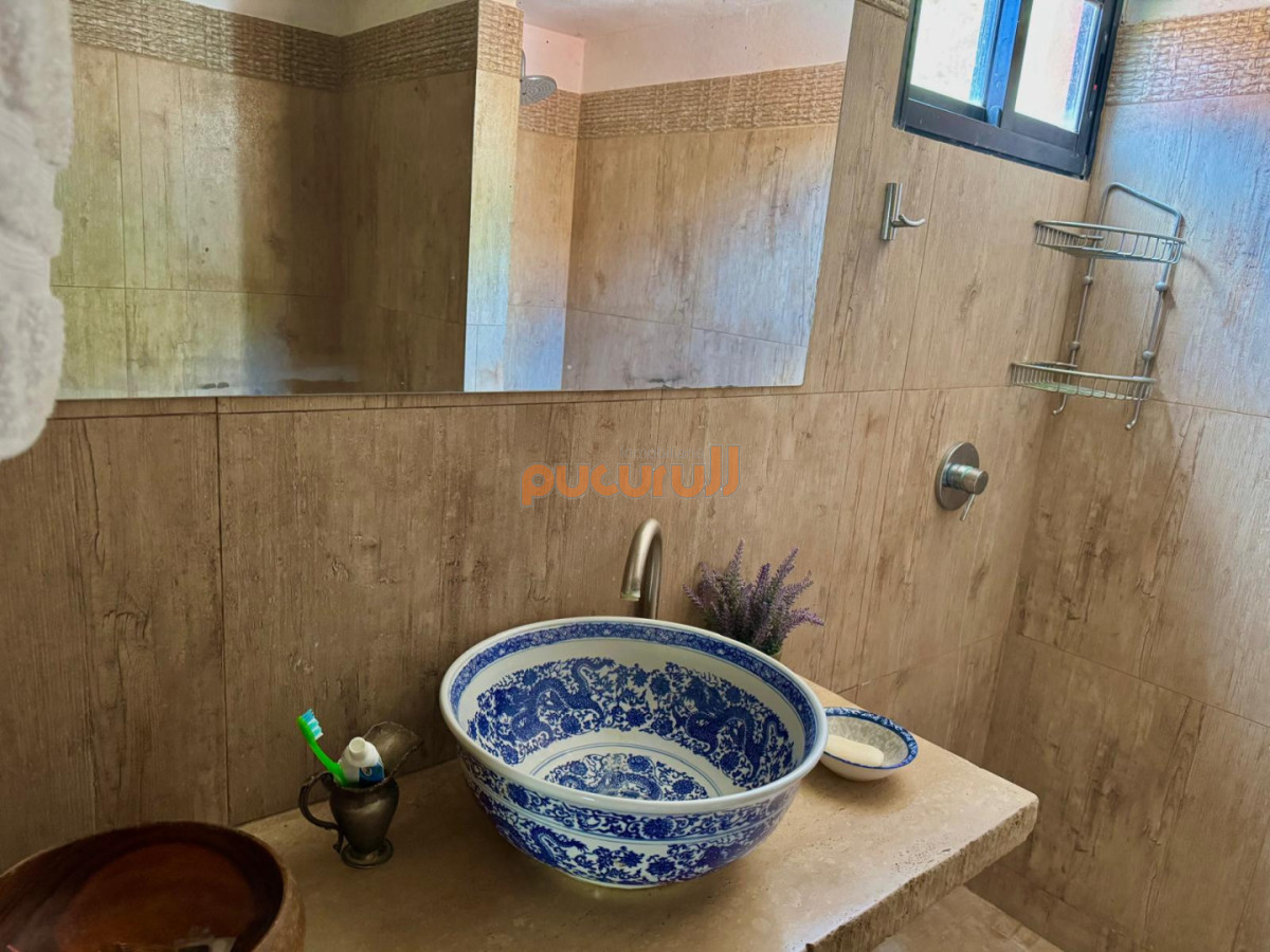Chacra ID.2799 - LUGAR DE ENSUEÑO !!!!  VENDO CHACRA DE 14 HAS QUE YA NO SE ENCUENTRAN EN LA ZONA . CANCHA DE POLO , PICADERO Y CABALLERIZAS 