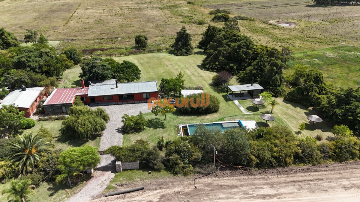 Chacra ID.2799 - LUGAR DE ENSUEÑO !!!!  VENDO CHACRA DE 14 HAS QUE YA NO SE ENCUENTRAN EN LA ZONA . CANCHA DE POLO , PICADERO Y CABALLERIZAS 