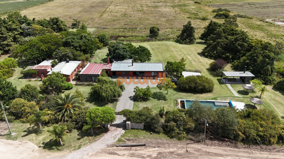 Chacra ID.2799 - LUGAR DE ENSUEÑO !!!!  VENDO CHACRA DE 14 HAS QUE YA NO SE ENCUENTRAN EN LA ZONA . CANCHA DE POLO , PICADERO Y CABALLERIZAS 