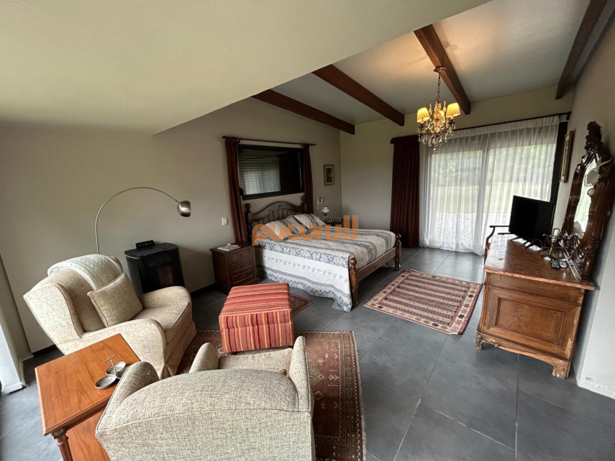 Chacra ID.2799 - LUGAR DE ENSUEÑO !!!!  VENDO CHACRA DE 14 HAS QUE YA NO SE ENCUENTRAN EN LA ZONA . CANCHA DE POLO , PICADERO Y CABALLERIZAS 