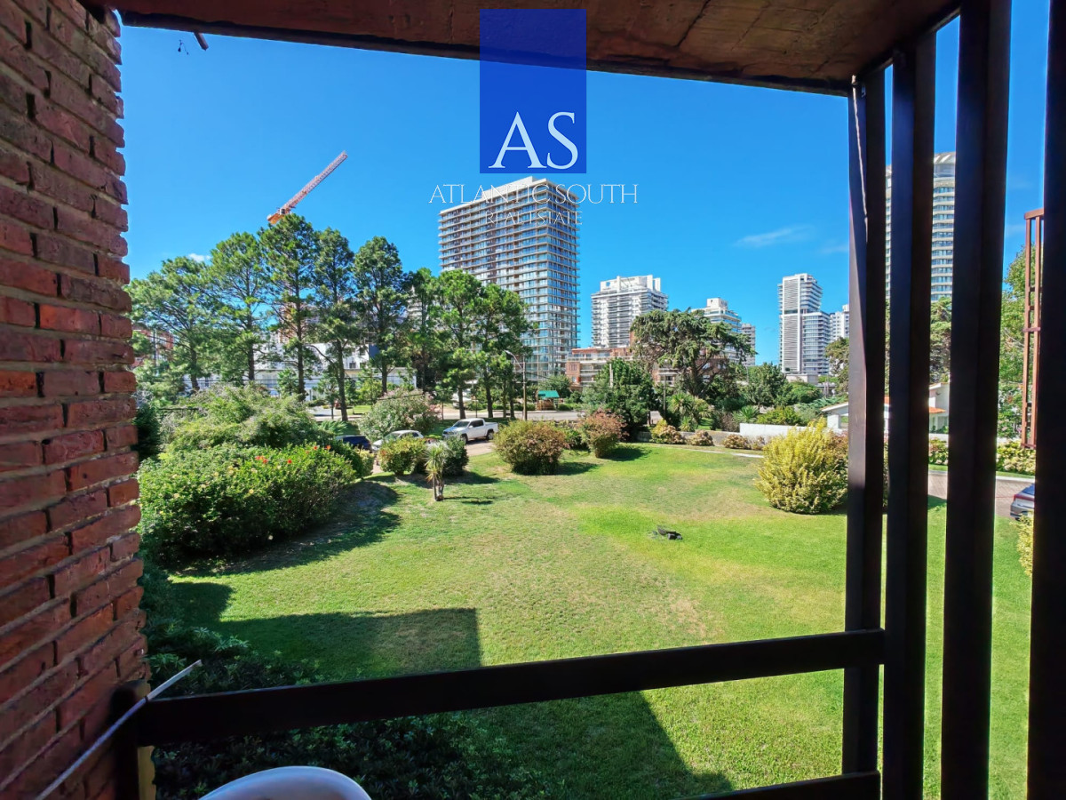 Apartamento ID.4615 - Oportunidad en Aidy Grill 2 Dormitorios con Cochera y Bajos Gastos
