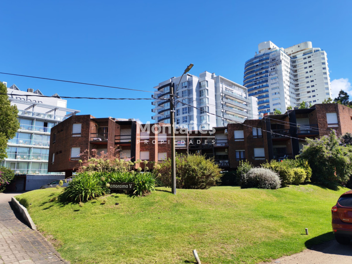 Apartamento ID.10596 - Oportunidad en Aidy Grill | 2 Dormitorios con Cochera y Bajos Gastos