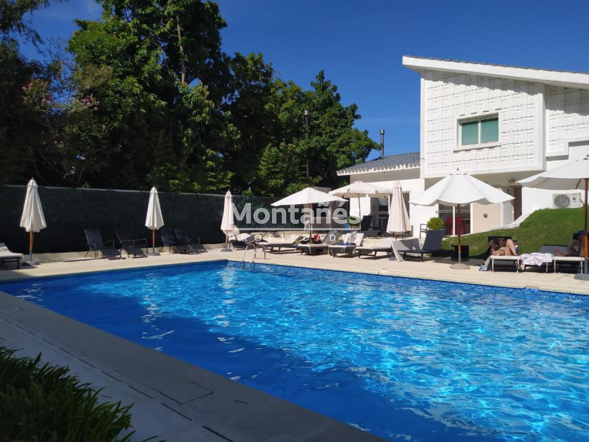 Apartamento ID.10595 - Muy Buen Apartamento En Edificio Unique, Punta del Este