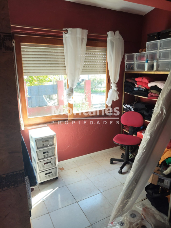Casa ID.10594 - OPORTUNIDAD EN BARRIO LAS COOPERATIVAS CASA 3 DORM+2 BAÑOS CON COCHERA Y BARBACOA 