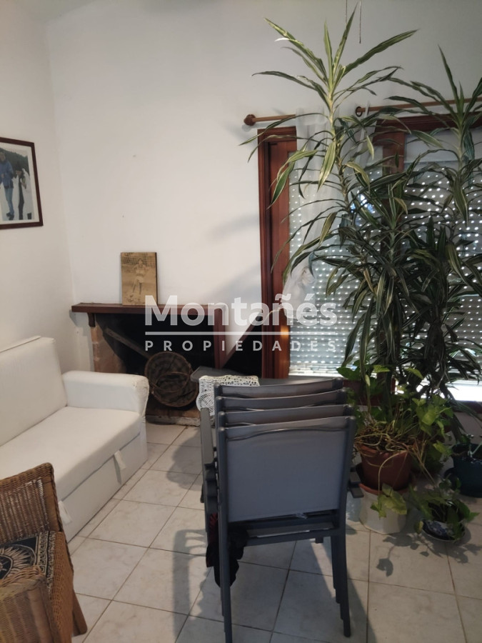 Casa ID.10594 - OPORTUNIDAD EN BARRIO LAS COOPERATIVAS CASA 3 DORM+2 BAÑOS CON COCHERA Y BARBACOA 