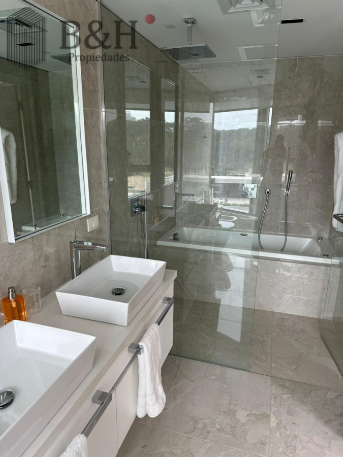 Apartamento ID.7607 - APARTAMENTO TORRE TRUMP 2 DORM. Y 3 BAÑOS 