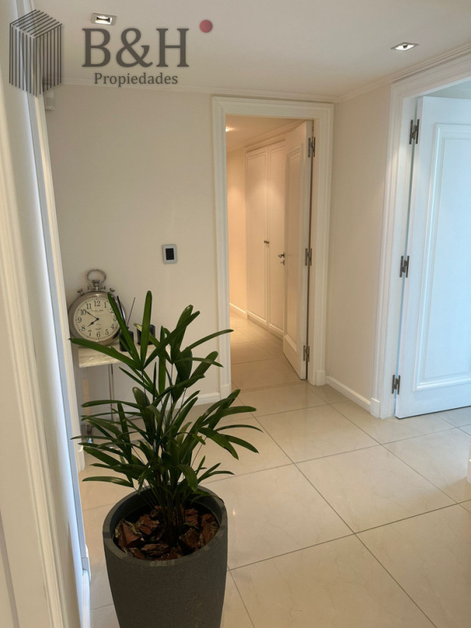 Apartamento ID.8070 - Torre Imperiale Exclusivo Apartamento de Gran Categoría con 4 Dormitorios, Servicio y 6 Baños