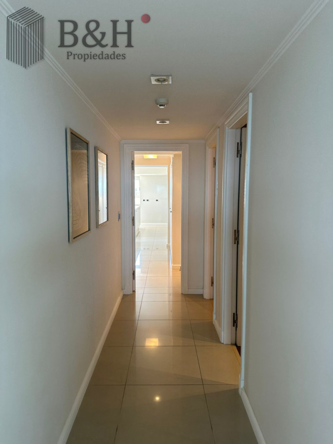Apartamento ID.8070 - Torre Imperiale Exclusivo Apartamento de Gran Categoría con 4 Dormitorios, Servicio y 6 Baños