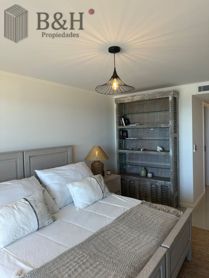 Apartamento ID.8070 - Torre Imperiale Exclusivo Apartamento de Gran Categoría con 4 Dormitorios, Servicio y 6 Baños