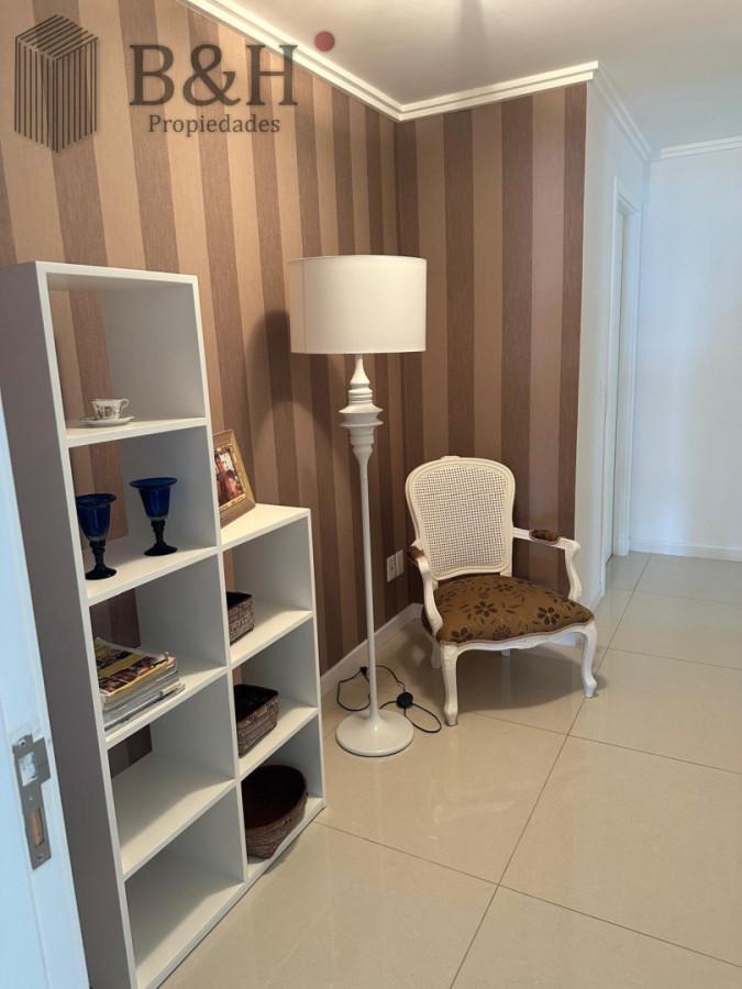 Apartamento ID.8069 - Edificio Puerto Punta -Exclusivo Apartamento 4 Dormitorios + Servicio Completo