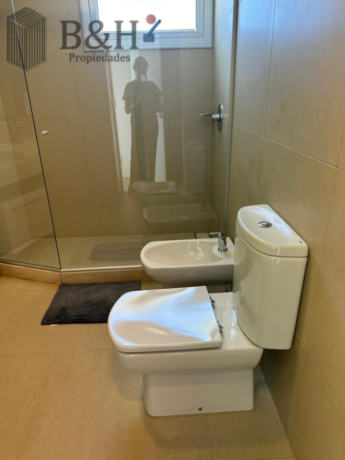Apartamento ID.8069 - Edificio Puerto Punta -Exclusivo Apartamento 4 Dormitorios + Servicio Completo