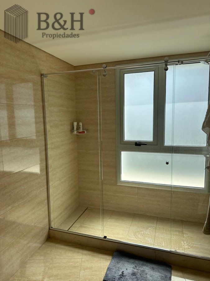 Apartamento ID.8069 - Edificio Puerto Punta -Exclusivo Apartamento 4 Dormitorios + Servicio Completo
