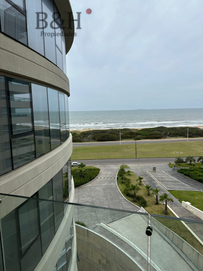 Apartamento ID.7607 - APARTAMENTO TORRE TRUMP 2 DORM. Y 3 BAÑOS 