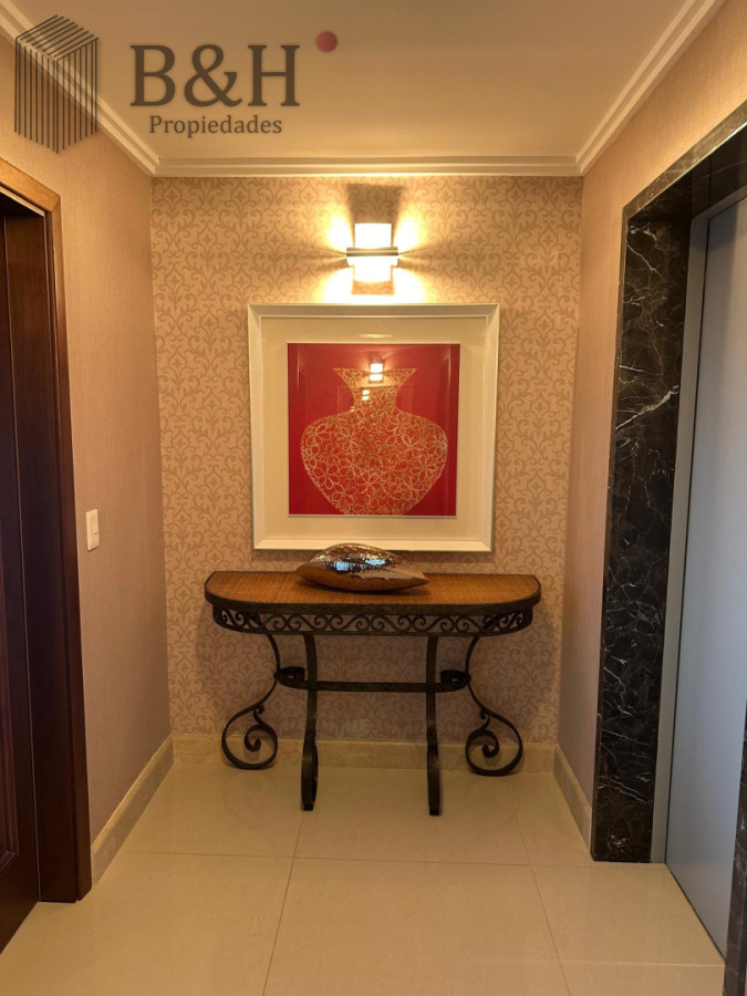 Apartamento ID.8069 - Edificio Puerto Punta -Exclusivo Apartamento 4 Dormitorios + Servicio Completo