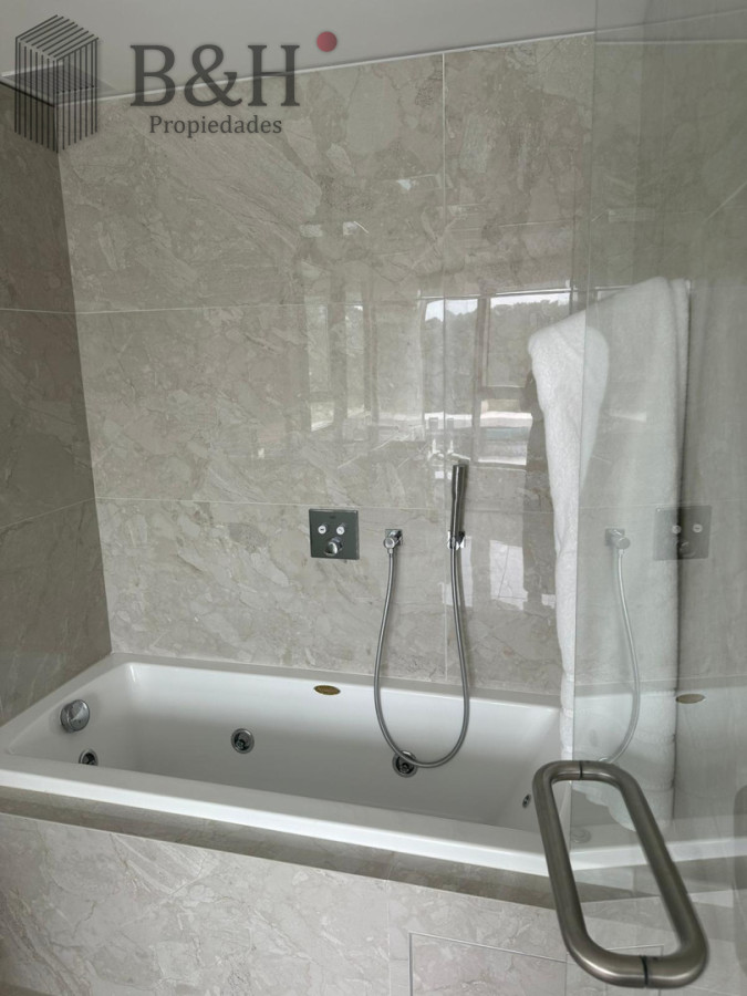 Apartamento ID.7607 - APARTAMENTO TORRE TRUMP 2 DORM. Y 3 BAÑOS 
