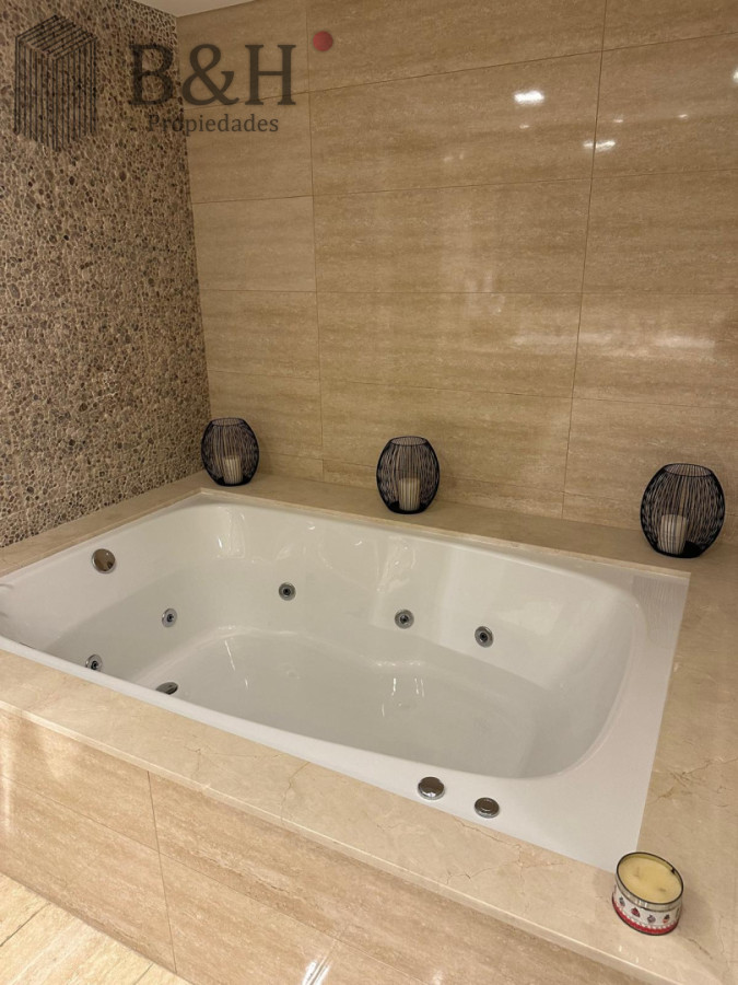 Apartamento ID.8069 - Edificio Puerto Punta -Exclusivo Apartamento 4 Dormitorios + Servicio Completo