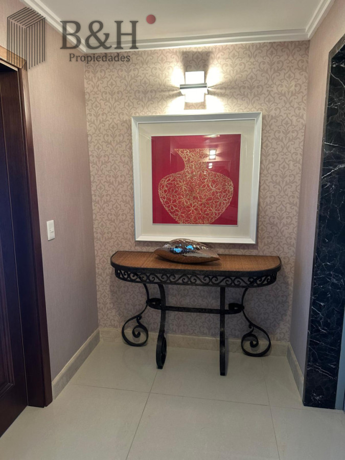 Apartamento ID.8069 - Edificio Puerto Punta -Exclusivo Apartamento 4 Dormitorios + Servicio Completo