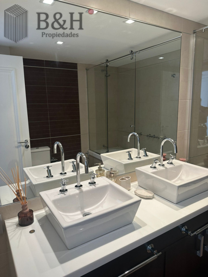 Apartamento ID.8070 - Torre Imperiale Exclusivo Apartamento de Gran Categoría con 4 Dormitorios, Servicio y 6 Baños