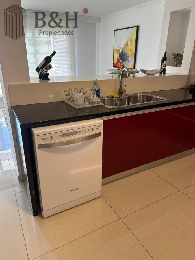 Apartamento ID.8069 - Edificio Puerto Punta -Exclusivo Apartamento 4 Dormitorios + Servicio Completo