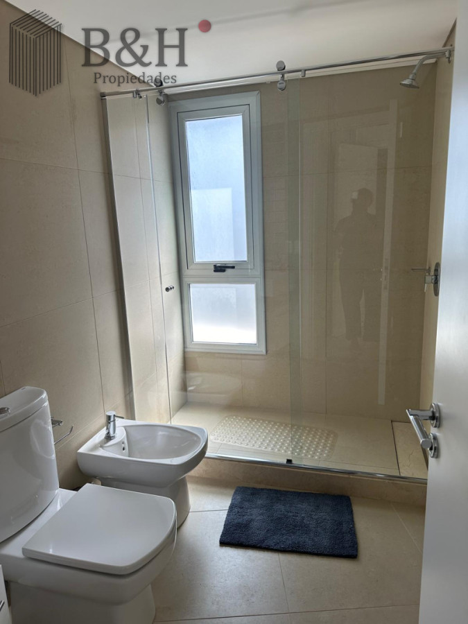 Apartamento ID.8069 - Edificio Puerto Punta -Exclusivo Apartamento 4 Dormitorios + Servicio Completo
