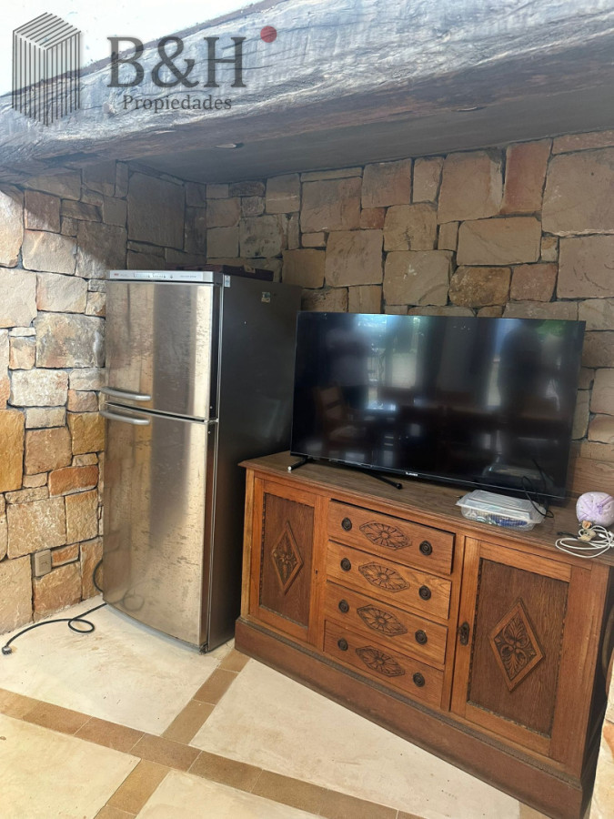 Casa ID.7651 -  CASA EN NUEVO CANTEGRIL 5 DORMITORIOS Y 5 BAÑOS EXCELENTE CONSTRUCCION