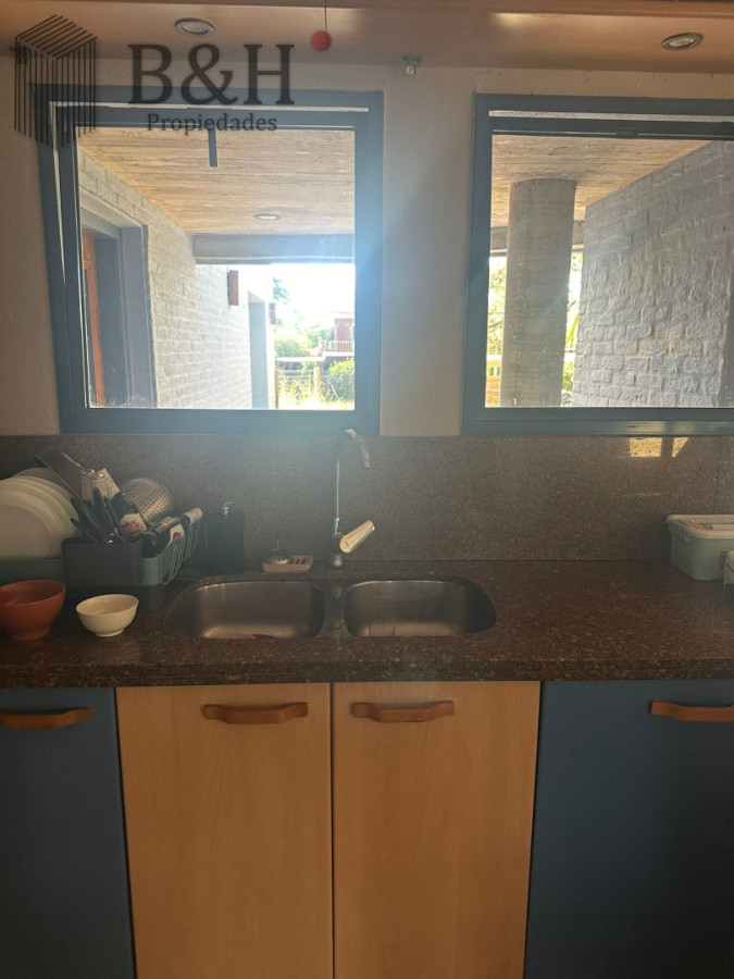 Casa ID.7651 -  CASA EN NUEVO CANTEGRIL 5 DORMITORIOS Y 5 BAÑOS EXCELENTE CONSTRUCCION