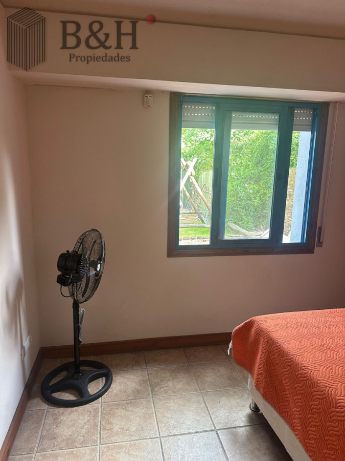 Casa ID.7651 -  CASA EN NUEVO CANTEGRIL 5 DORMITORIOS Y 5 BAÑOS EXCELENTE CONSTRUCCION