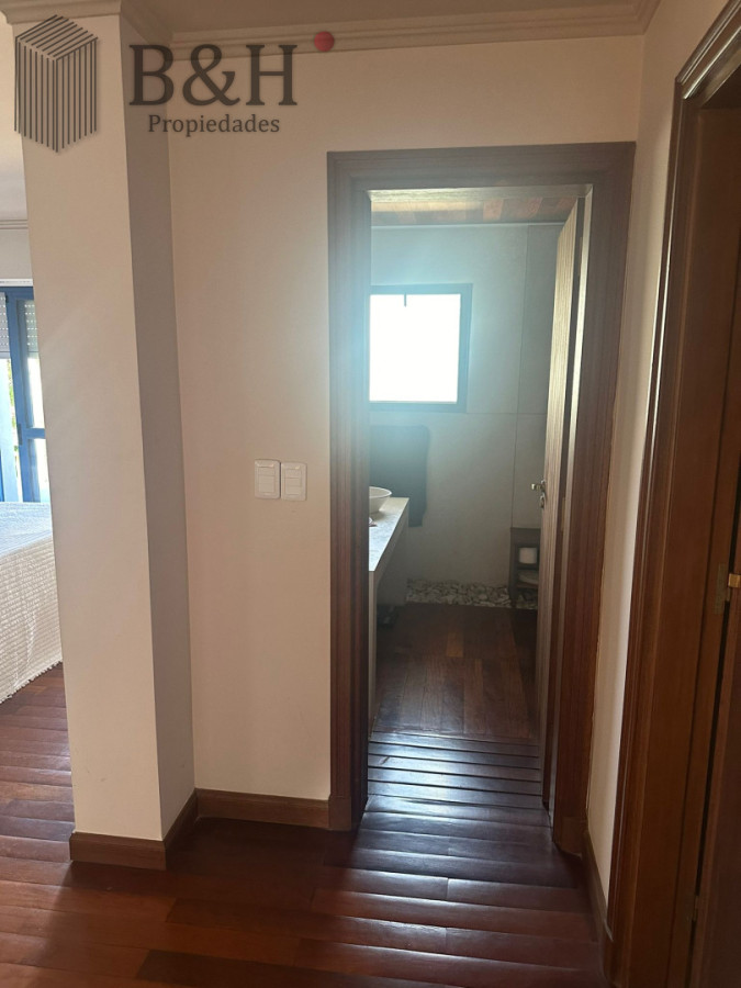 Casa ID.7651 -  CASA EN NUEVO CANTEGRIL 5 DORMITORIOS Y 5 BAÑOS EXCELENTE CONSTRUCCION