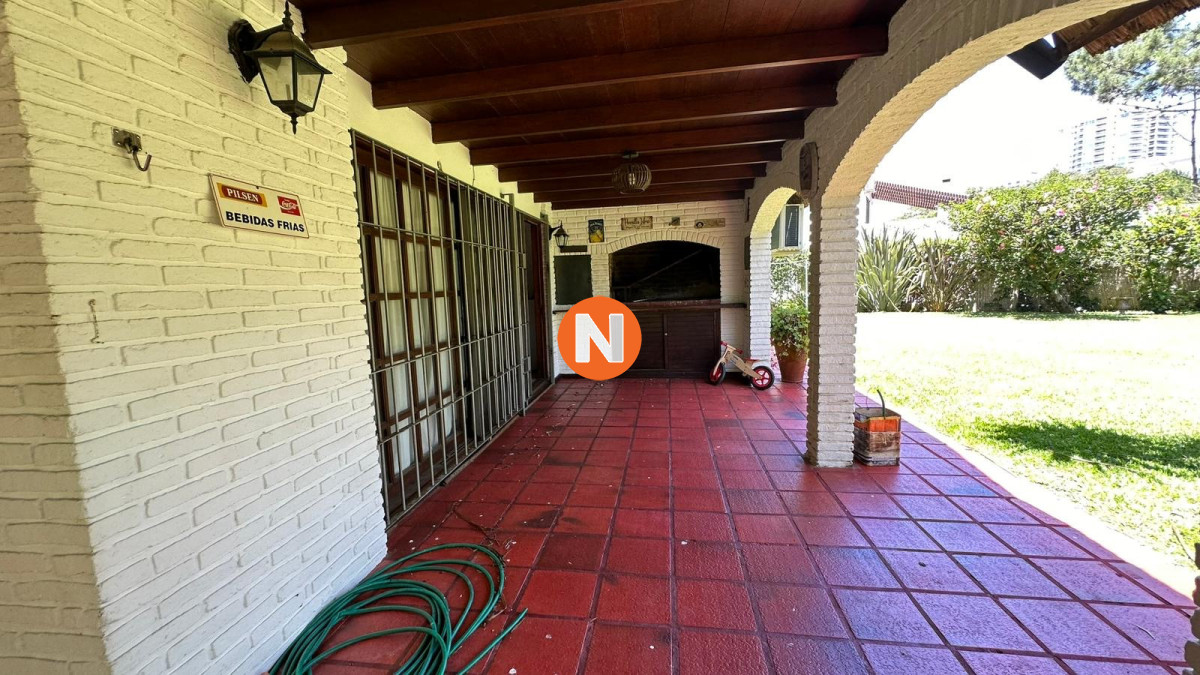 Casa Ref.225219 - Vendo Excepcional Chalet de 4 Dorm y 4 baños en San Rafael Zona del Hotel Cipriani muy valorada 