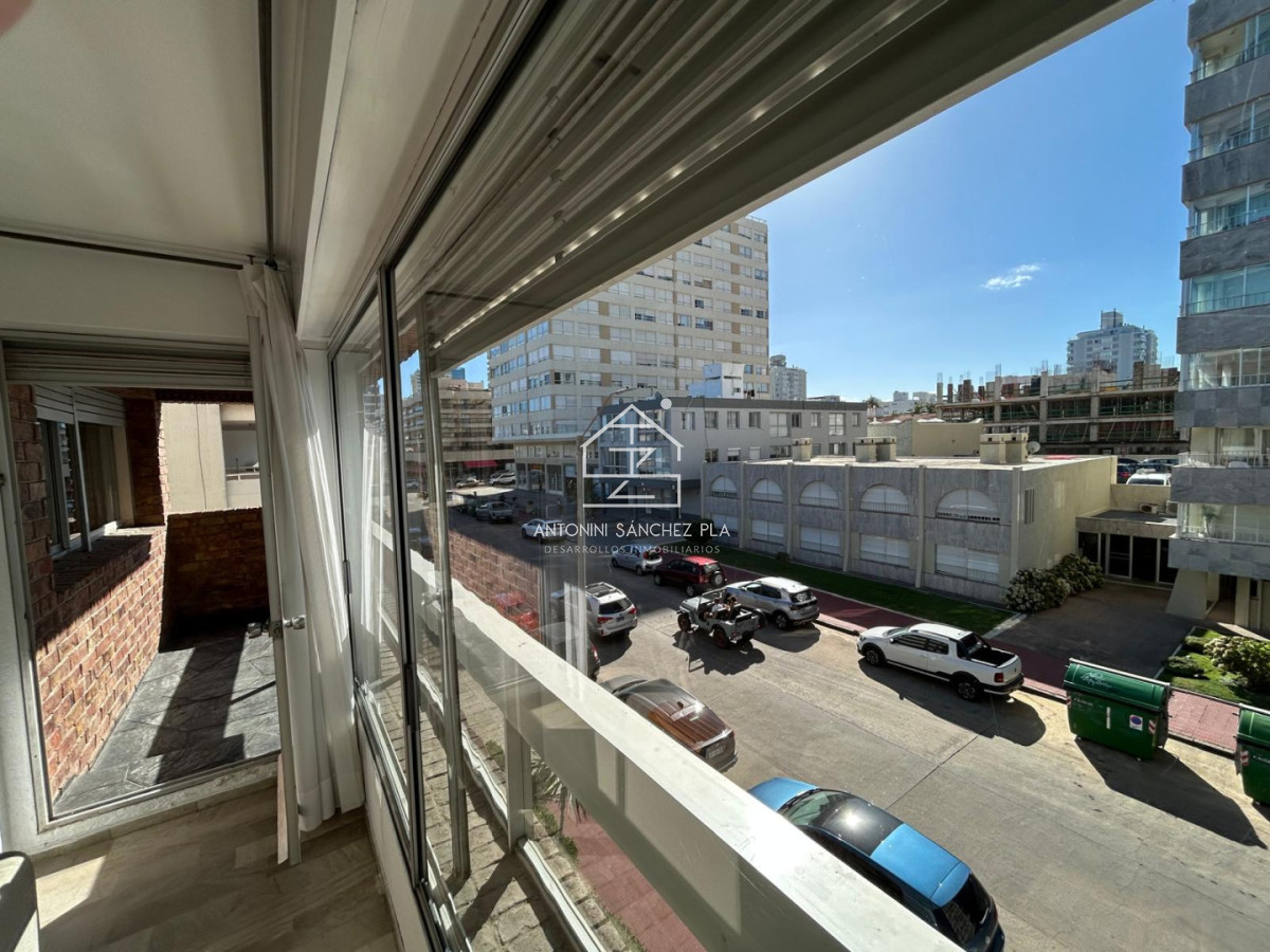 Apartamento ID.4437 - Edificio Porto Santo - Punta del Este Apartamento de 3 Dormitorios y 3 baños 